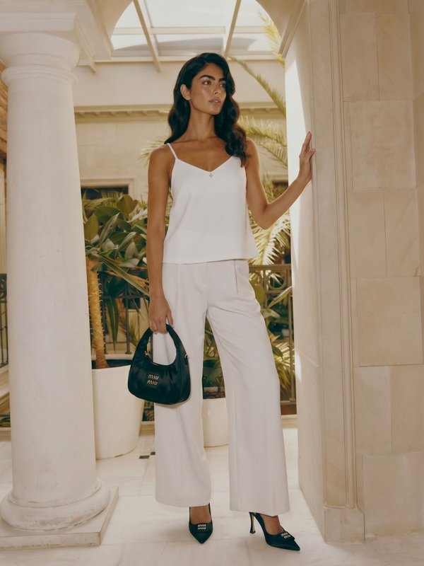 Top Sheila Cream
