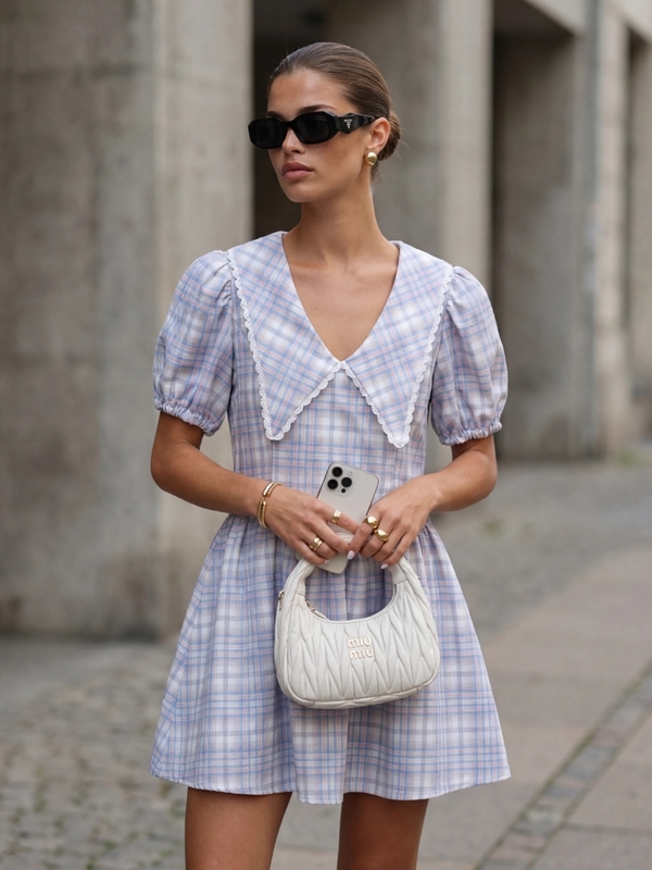 Sukienka Eloise Beżowa