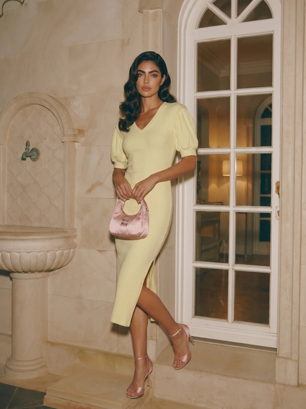 Sukienka Sasha V-neck Żółta