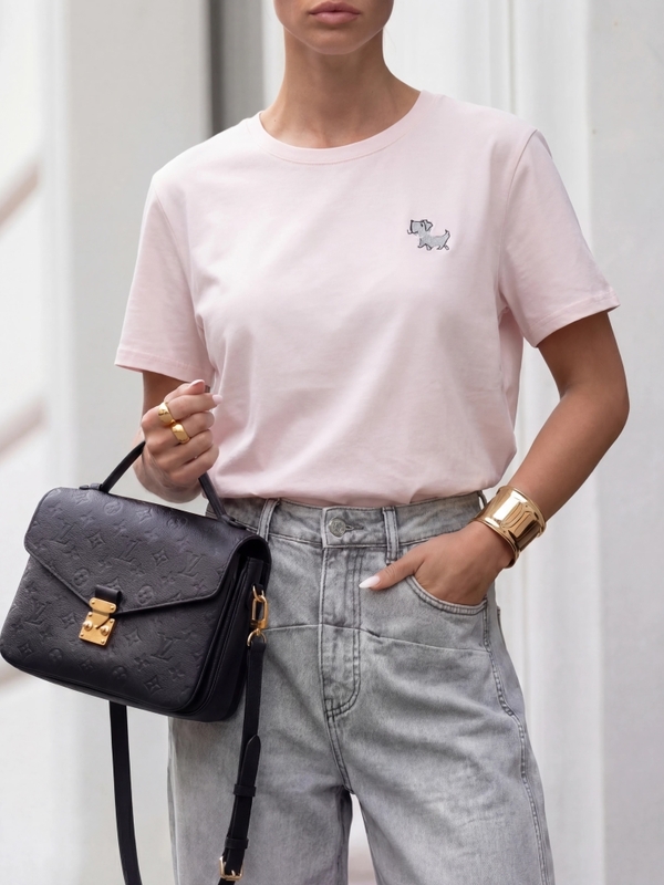 T-shirt Osvyn Dog Pudrowy