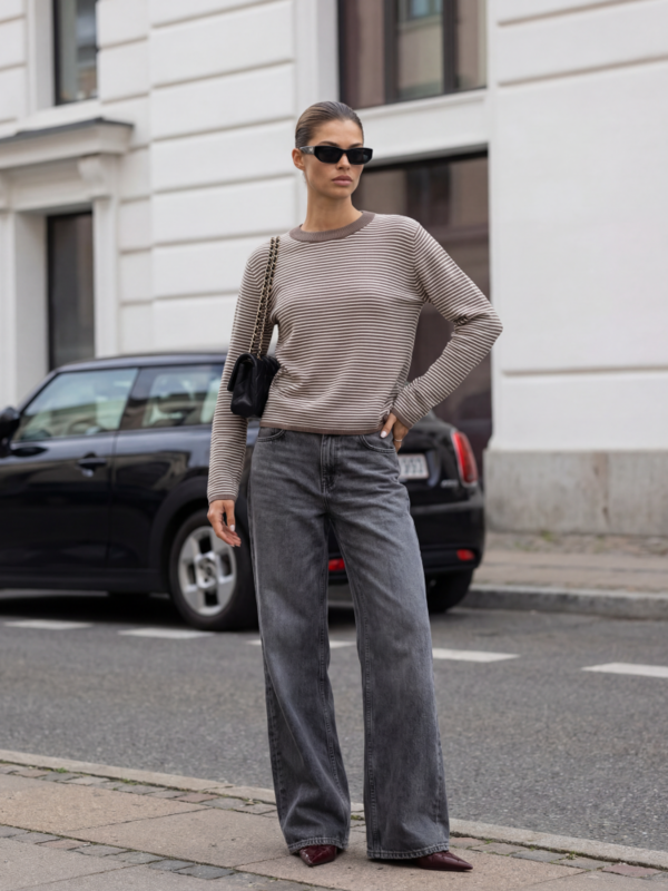 Sweter Ivans Stripes Latte